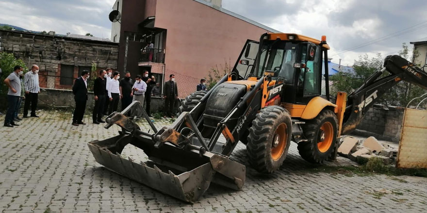 Sarıkamış’ta müftülük eski binası yıkılıyor