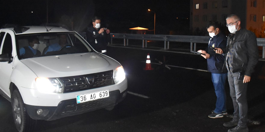 Kars polisi gece gündüz nöbette!