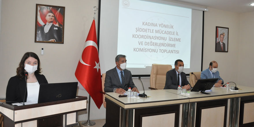 Kars’ta kadına şiddet masaya yatırıldı