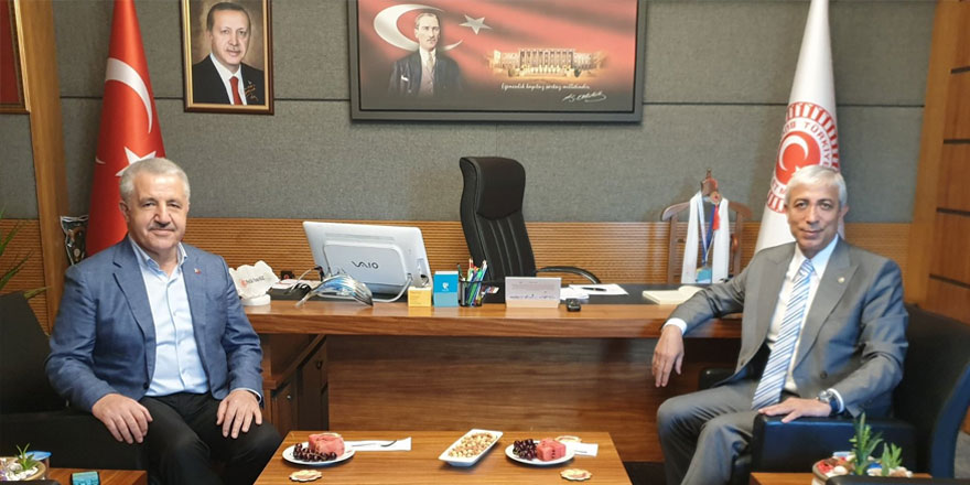 Kars Milletvekilleri Ahmet Arslan ve Yunus Kılıç'ın Mevlid Kandili mesajı