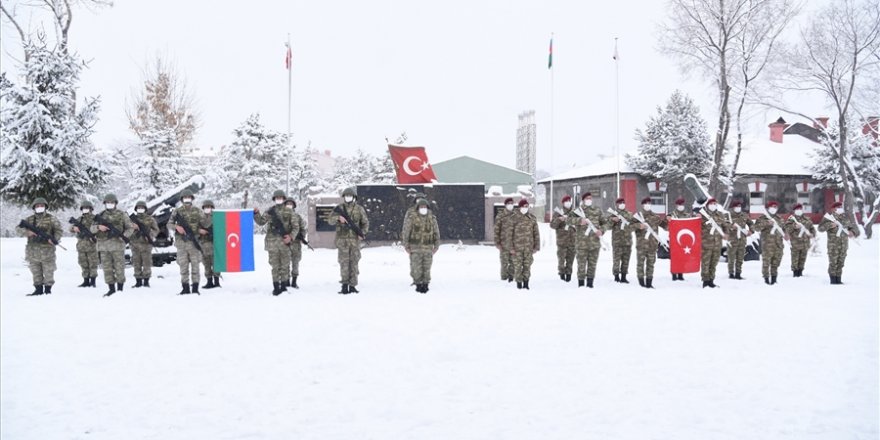 Azerbaycan Ordusundaki Kahraman Kardeşlerimiz “Kış Tatbikatı” için Kars'a Geldi