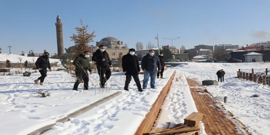 Vali/Belediye Başkanı Türker Öksüz, Kars'ın cazibe merkezini inceledi