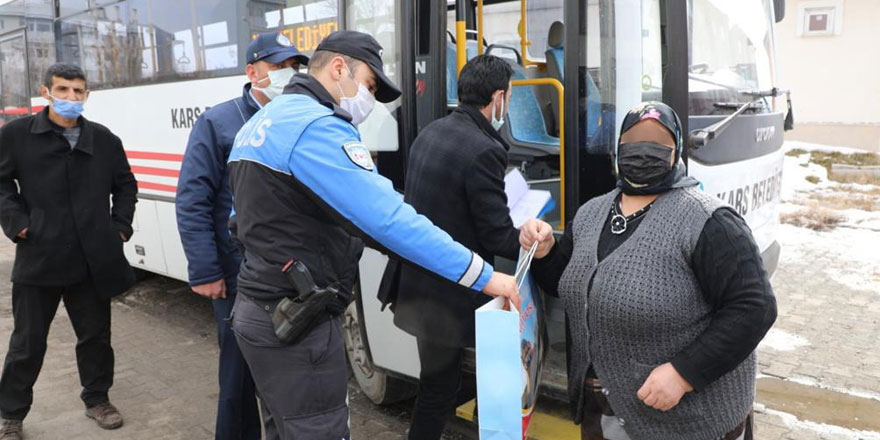 Belediye ve Emniyetten çocuklara takviye gıda desteği