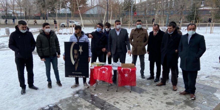 MHP ve Ülkü Ocakları Kars İl Teşkilatı Ülkücü Şehit Fırat Çakıroğlu'nu Andı