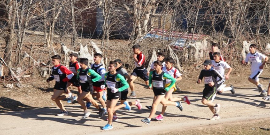 Kars’ta atletizm kros il seçmeleri başladı