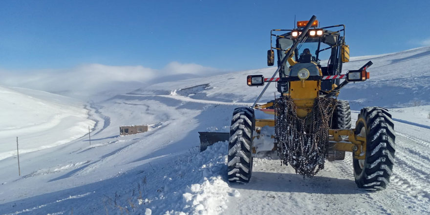 Kars'ta 67 köy yolu ulaşıma kapandı