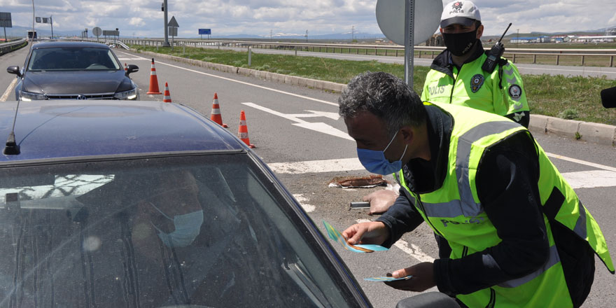 Polisten Trafik Haftası etkinliği