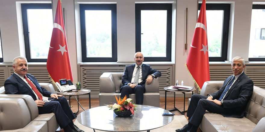 Arslan ve Kılıç, Ulaştırma Bakanıyla önemli projeleri görüştü