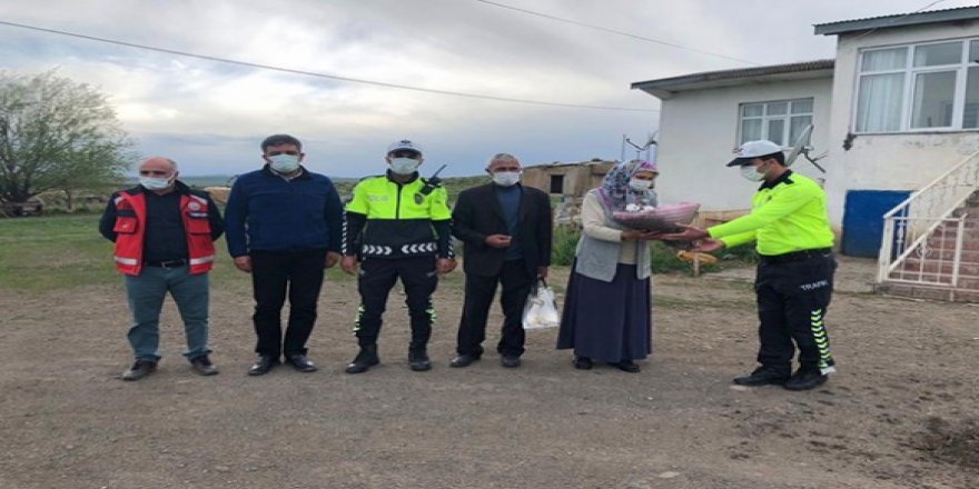 Trafik kazasında Şehit olan sağlık çalışanının ailesine ziyaret