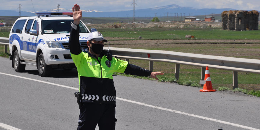 Kars polisi, 1 haftada yüzbinlerce lira ceza kesti!