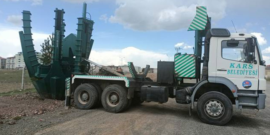 12 yıldır atıl bırakılan iş makinası, yeniden hizmette!