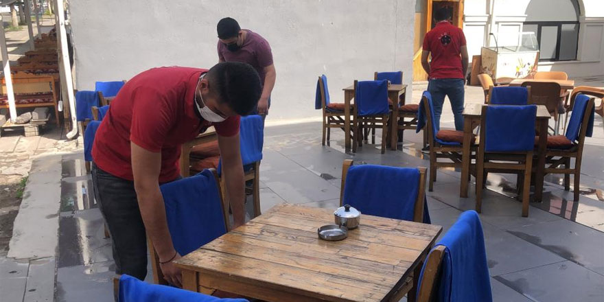 Kars’ta, kafe ve restoranlar yeniden açıldı