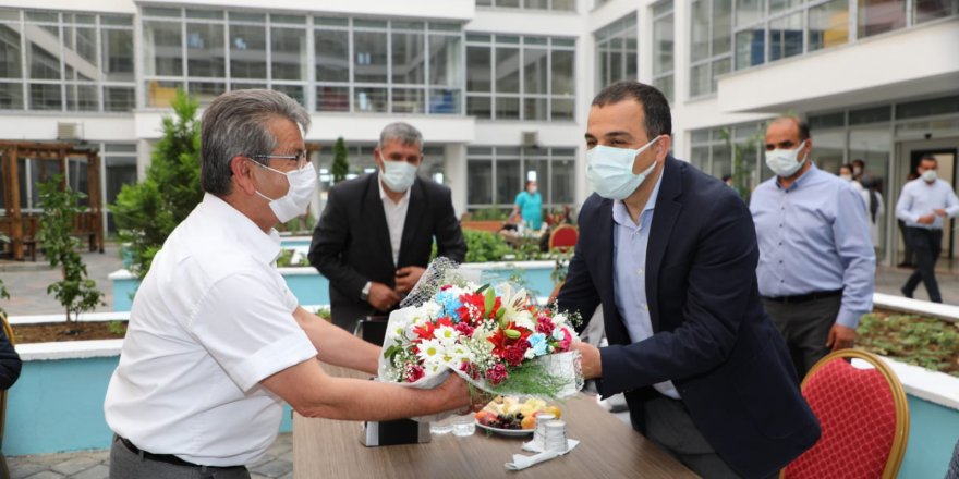 Kars Huzurevi’ne Babalar Günü Ziyareti