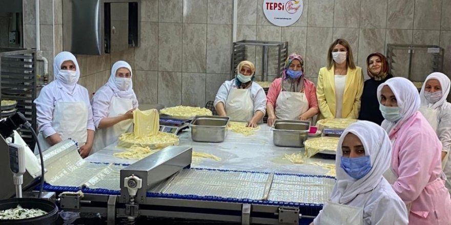 Tepsi börek Kars ve Ağrı şubelerini açtı