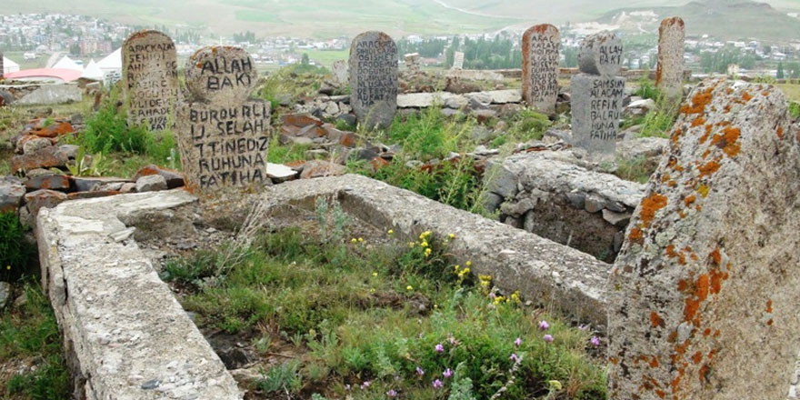 9’uncu Tümen Şehitliği yakın tarihimize ışık tutuyor