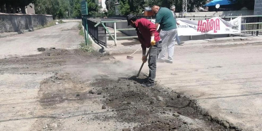 Kars’ta şehir içi yol çalışmaları devam ediyor