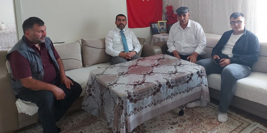 AK Parti Kars İl Başkanı Adem Çalkın'dan şehit ailelerine bayram ziyareti