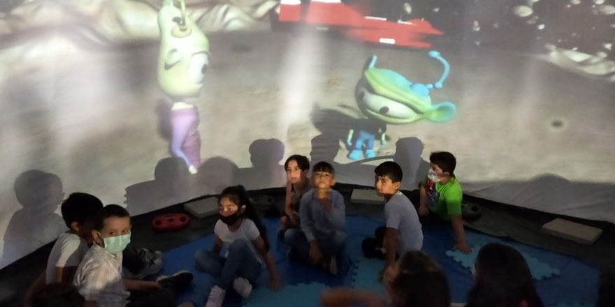 Kars’ta minikler uzayı keşfetti!