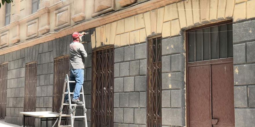 Kars’ta tarihi binalar gün yüzüne çıkıyor