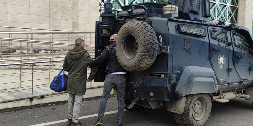 Kars ve İstanbul'da gözaltına alınan şüpheliler adliyeye sevk edildi