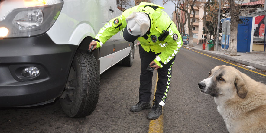 Kars’ta zorunluluk başladı, ekipler harekete geçti