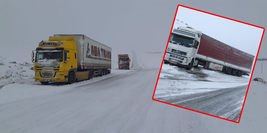 Kars’ta kar, tipi ve buzlanmadan tırlar yolda kaldı