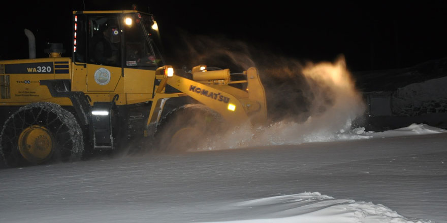 Kars’ta 38 köy yolu kardan kapandı