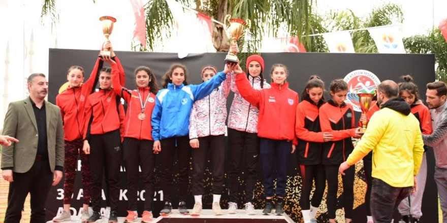Karslı atletler Türkiye şampiyonu oldu