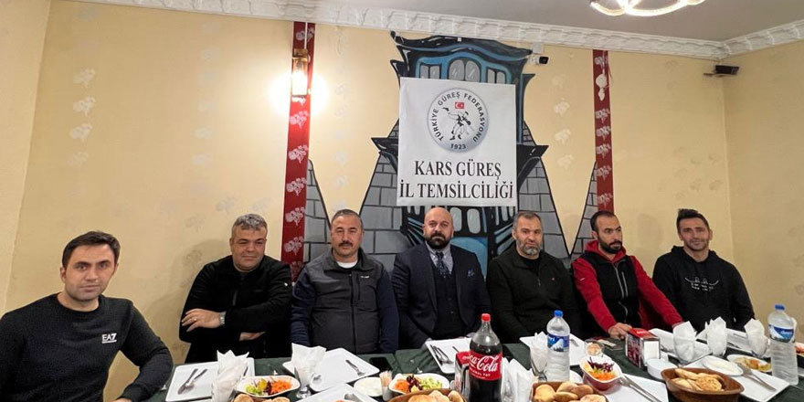 Güreş Kars İl Temsilcisi Kırtay, antrenör ve hakemlerle buluştu