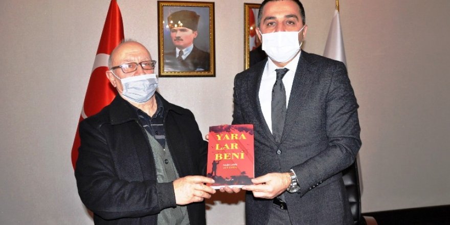 Salih Şahin’in ‘Yaralar Beni’ kitabı çıktı