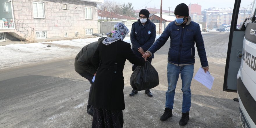 Merkezde 150 aileye gıda yardımı yapıldı