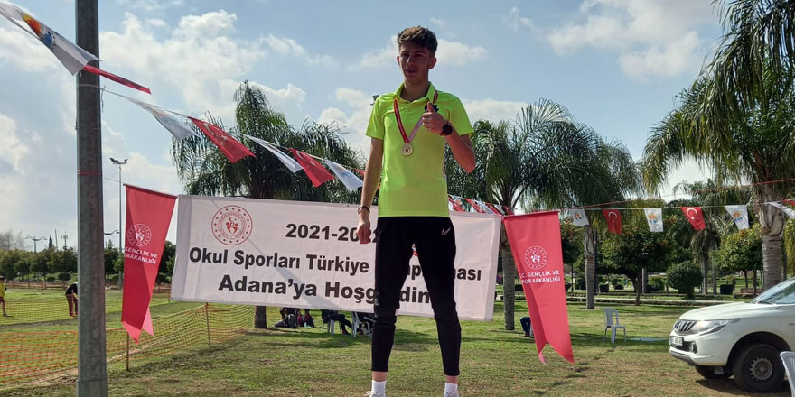 Karslı atlet Türkiye Şampiyonu oldu