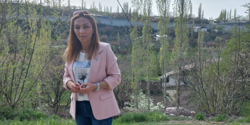 İYİ Parti Kağızman Kadın Kolları Başkanı Hatice Efulim Duran, Selma Bingöl’e yardım elini uzattı