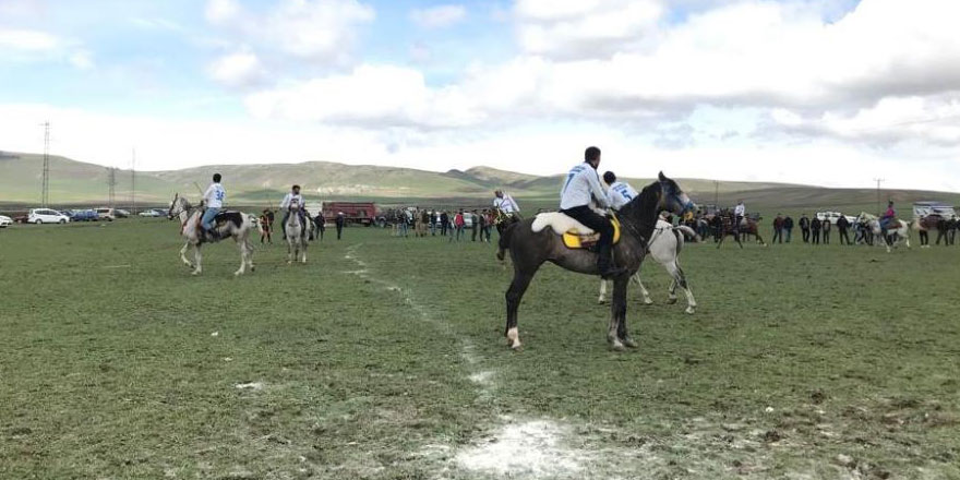 Selim’de atlı spor şenlikleri