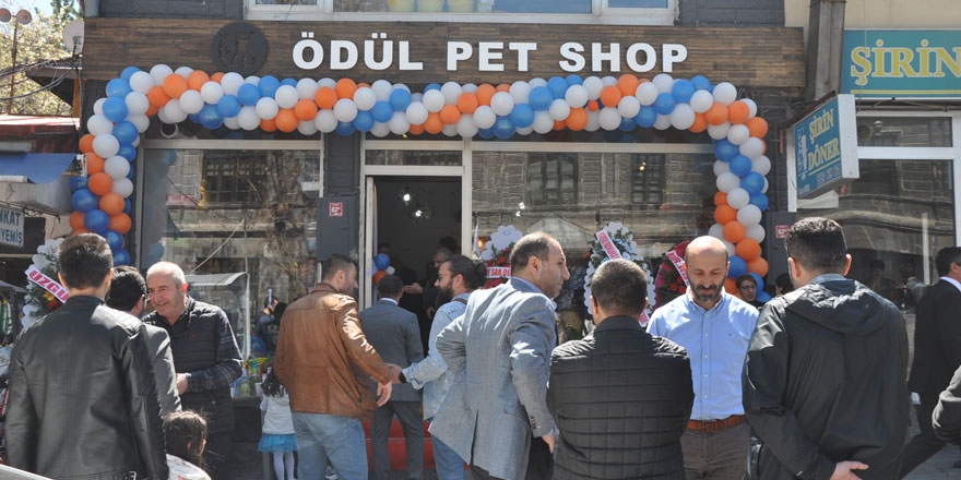 Kars’ta Ödül Pet Shop açıldı