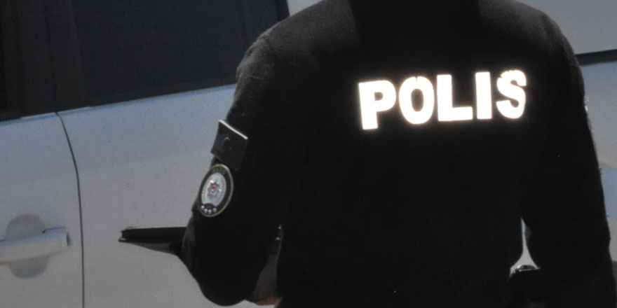 Kars’ta 10 polis meslekten ihraç edildi
