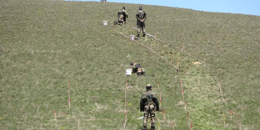 Türkiye - Ermenistan sınırında mayın temizliği başladı!