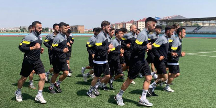 Kars 36 Spor antrenmanlara başladı