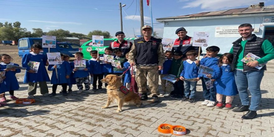 Kars’ta, Jandarma HAYDİ timleri öğrencilere eğitim verdi