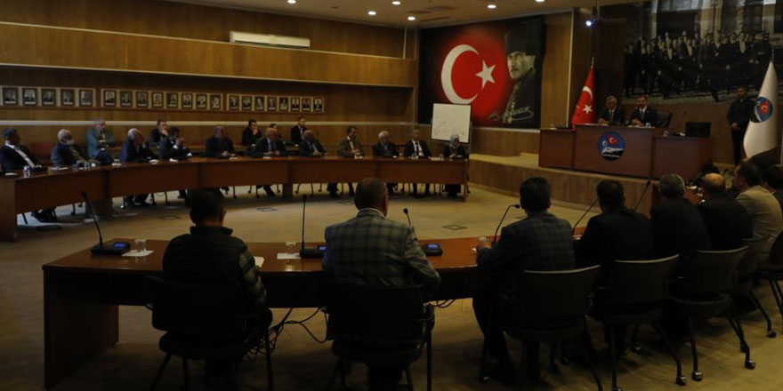 Kars Belediyesi’nde muhtarlar toplantısı yapıldı