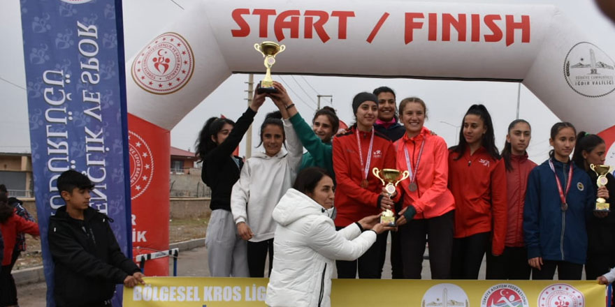 Karslı sporcular yarı finali geçti