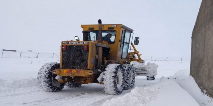 Kars'ta, 26 köy yolu kar nedeniyle kapandı