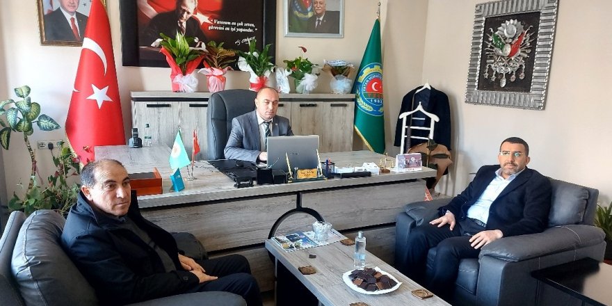 Ak Parti Kars İl Başkanı Adem Çalkın'dan Başkan Müçük'e "Hayırlı Olsun" Ziyareti