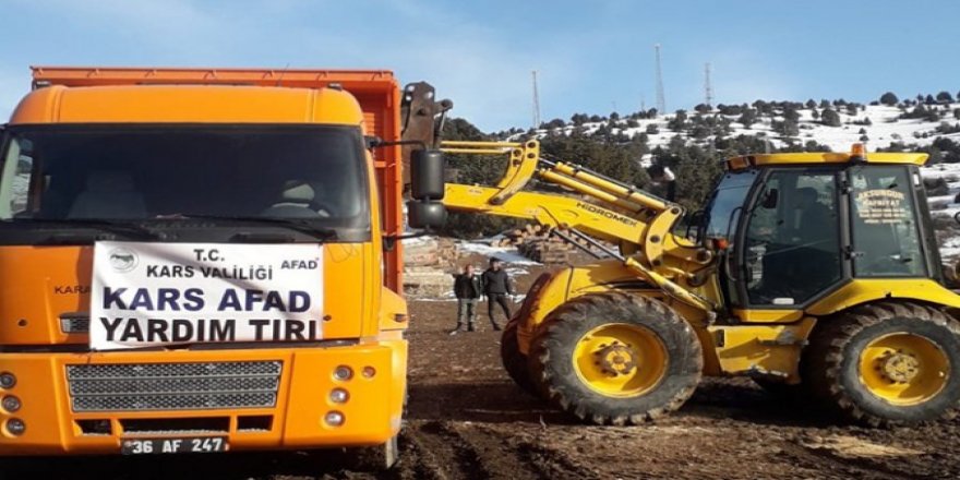 Kars’tan deprem bölgelerine gıda, yaşam malzemesi yardımları devam ediyor