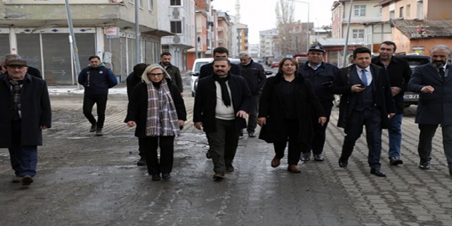 Kars Vali Yardımcısı/Belediye Başkan Yardımcısı Ramazan Taşkın, çalışmaları inceledi