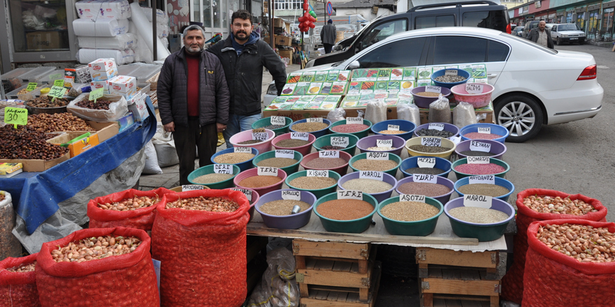 Kars’ta bostan tohumları piyasa çıktı