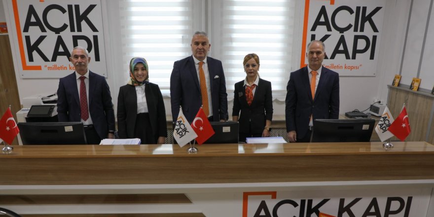 SORUNLARIN ÇÖZÜMÜ MİLLETİN KAPISI AÇIK KAPI’ DA