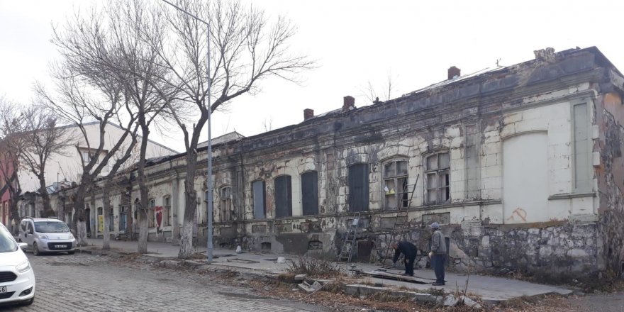 Kars'ın En Gözde Tarihi Yapısı Satışa Çıkarıldı