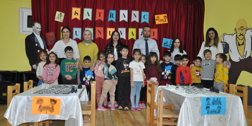 Kars'ta minikler turnuvaya katıldı