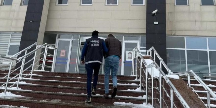 Kars Emniyetinden Metamfetamin ve Silah Operasyonu